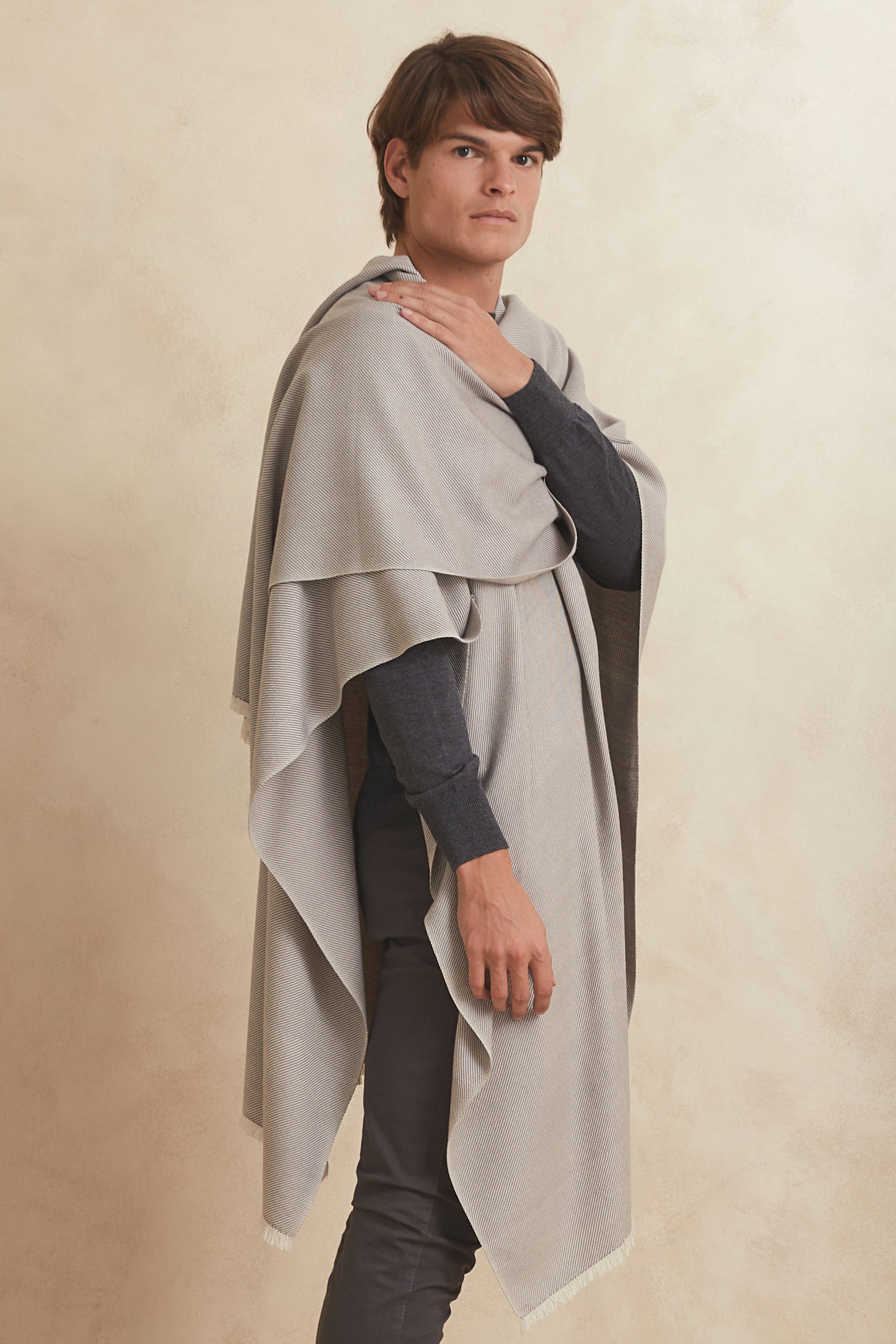 RUANA HAUSH - gris