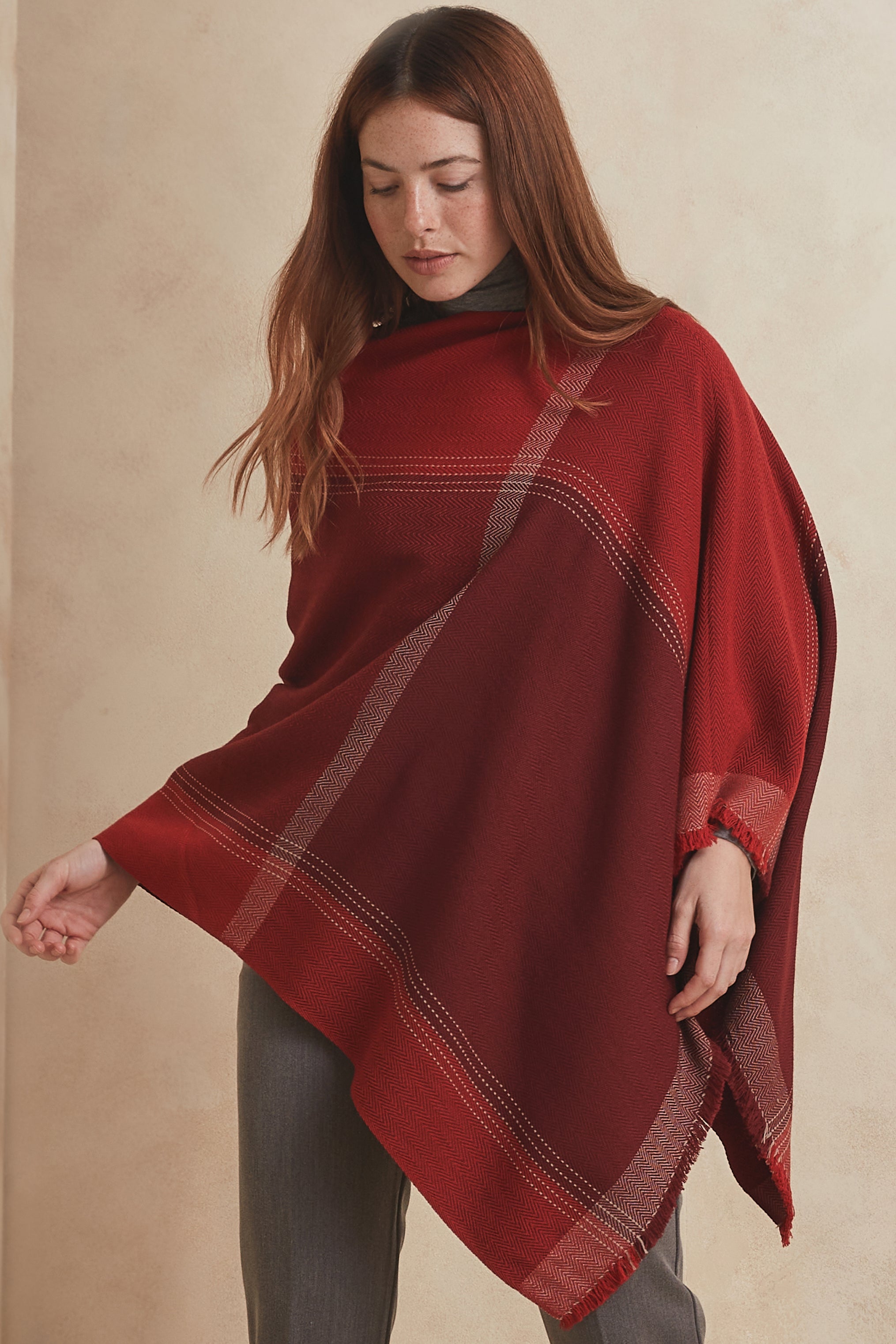PONCHO SHENU - berry